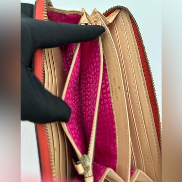 Kate Spade Neda Wellesley  Red Leather Wallet With Vibrant Pink Interior - Picture 10 of 11